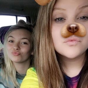 Meet your Posher, Makayla