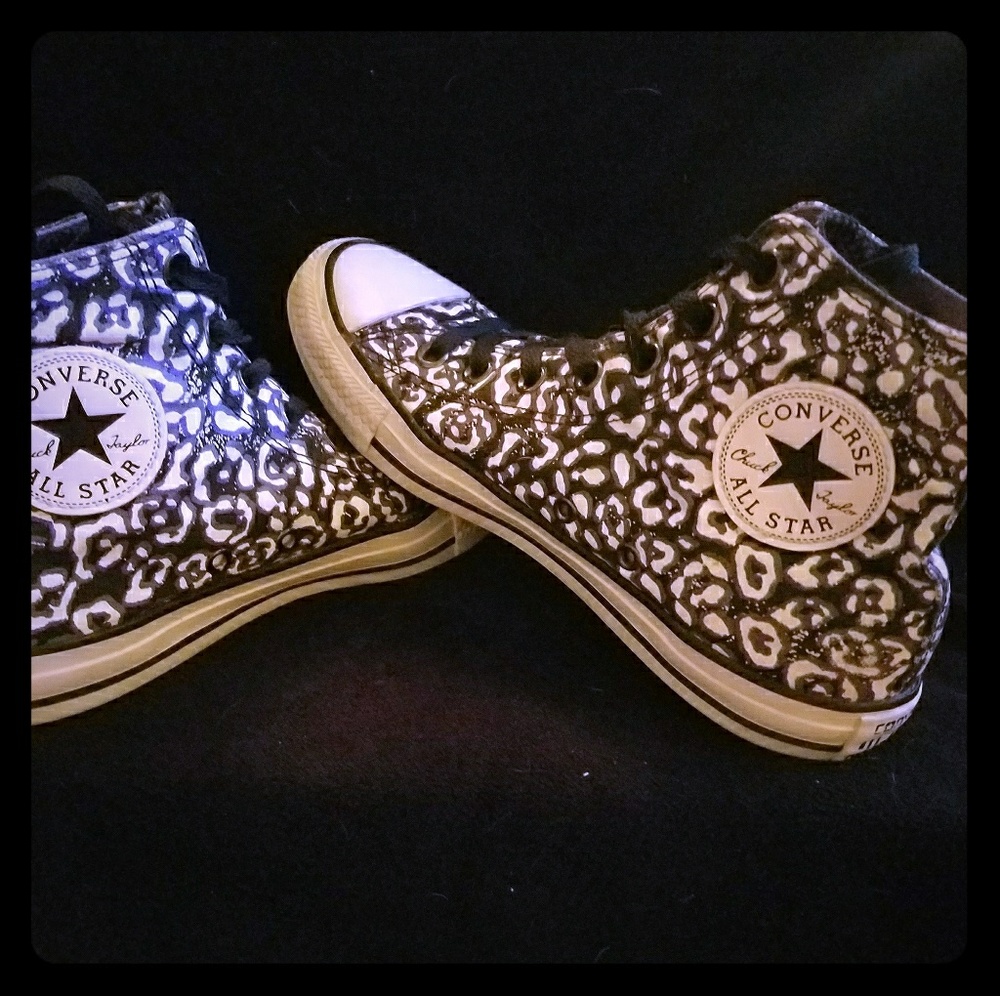 Shoes - Picture 2 of 4