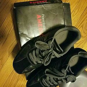 Perry Ellis shoes