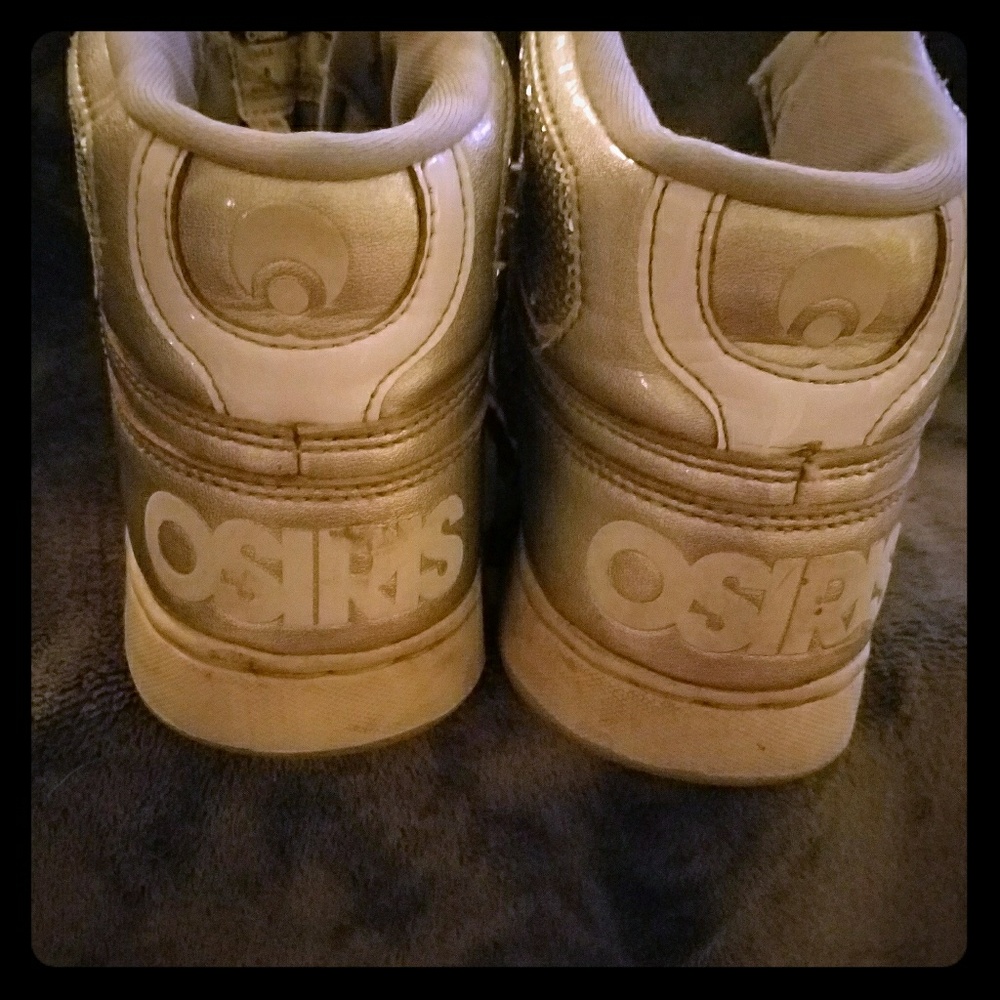 Shoes - Picture 4 of 4