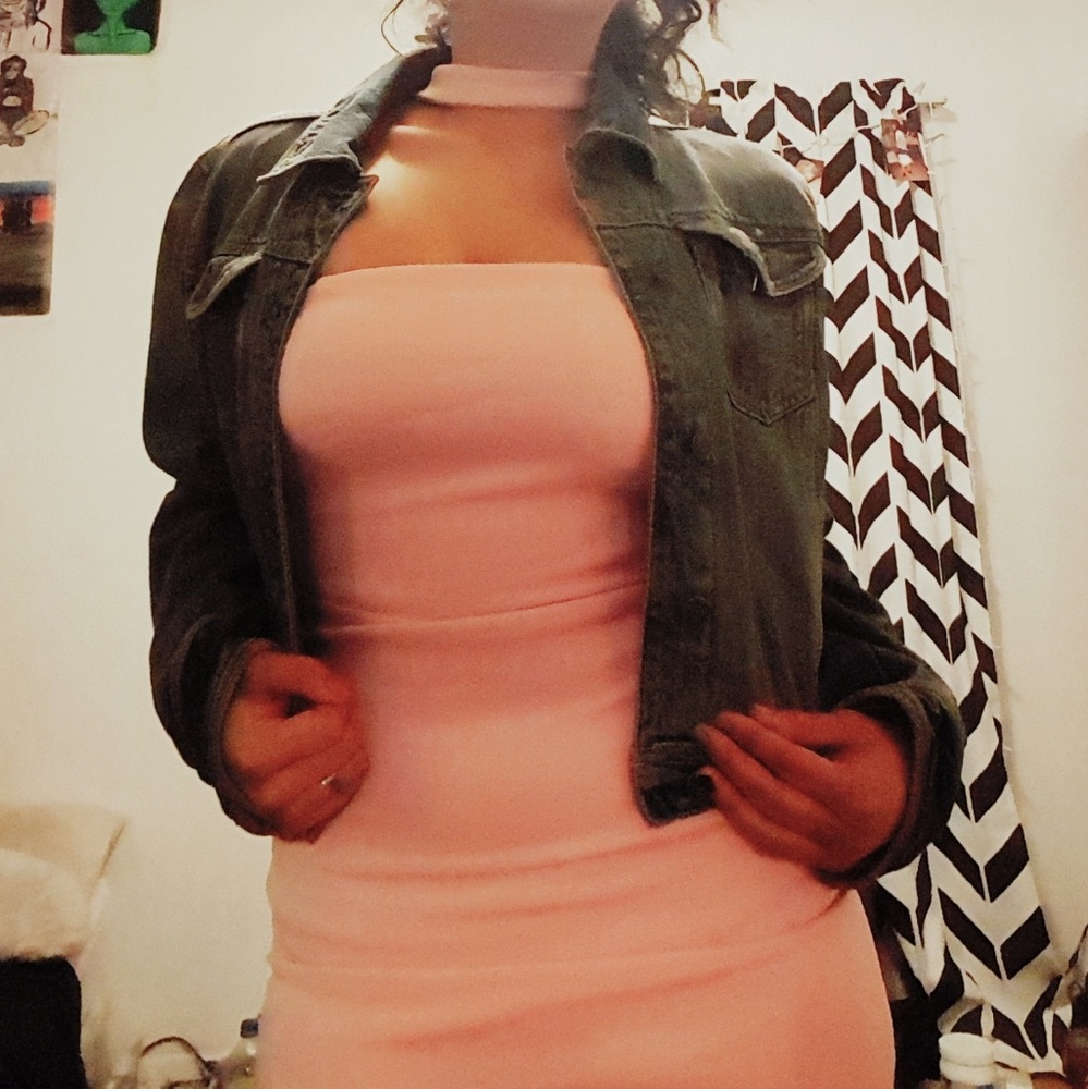Pink Solemio dress w/ choker detail