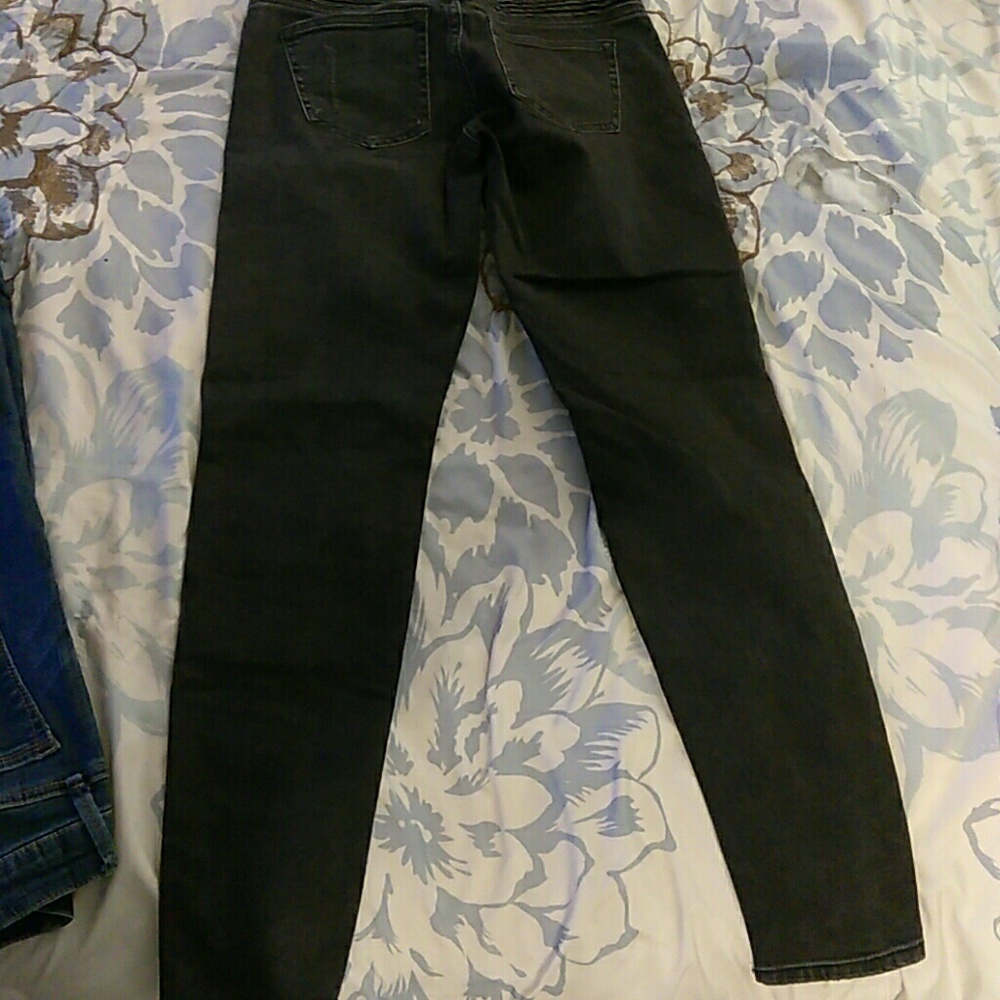 Woman jeans price negotiable