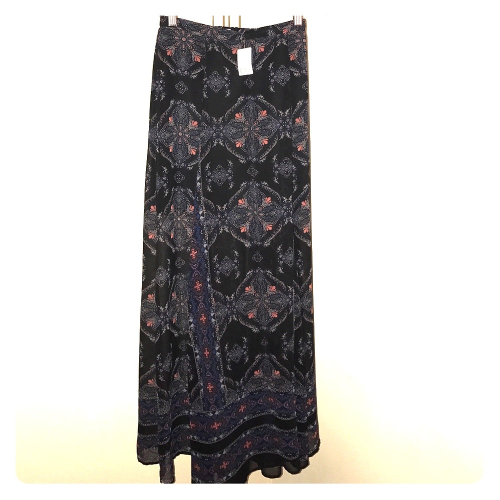 ECOTE (URBAN OUTFITTERS) CHIFFON MAXI SKIRT
