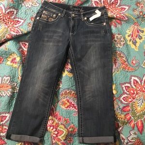 Cute Capris-NEVER WORN