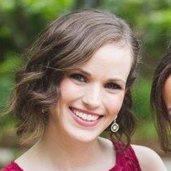 Meet your Posher, Kylee - Picture 2 of 2