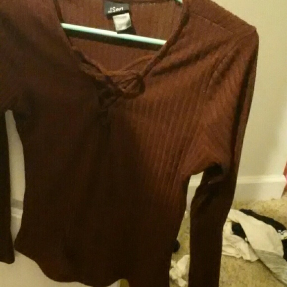 Lace up - Picture 2 of 3