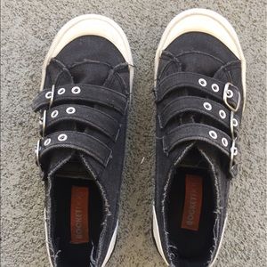 Jollisa ranger sneaker.