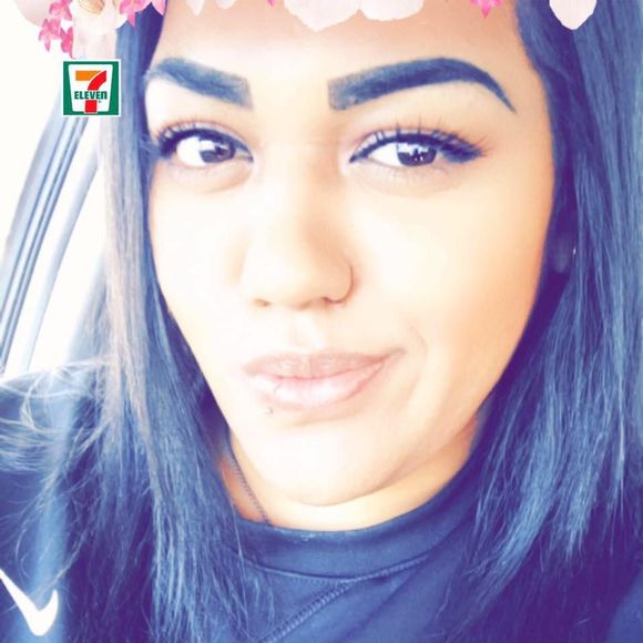 Meet your Posher, Alisi - Picture 1 of 1