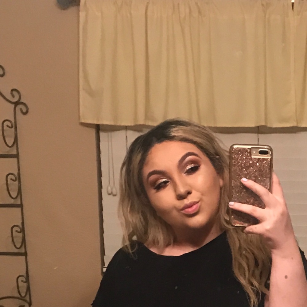 Meet your Posher, Erika