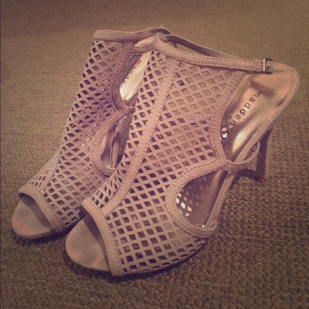 Madden girl tan suede pumps