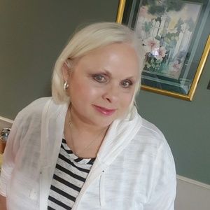 Meet your Posher, Debra