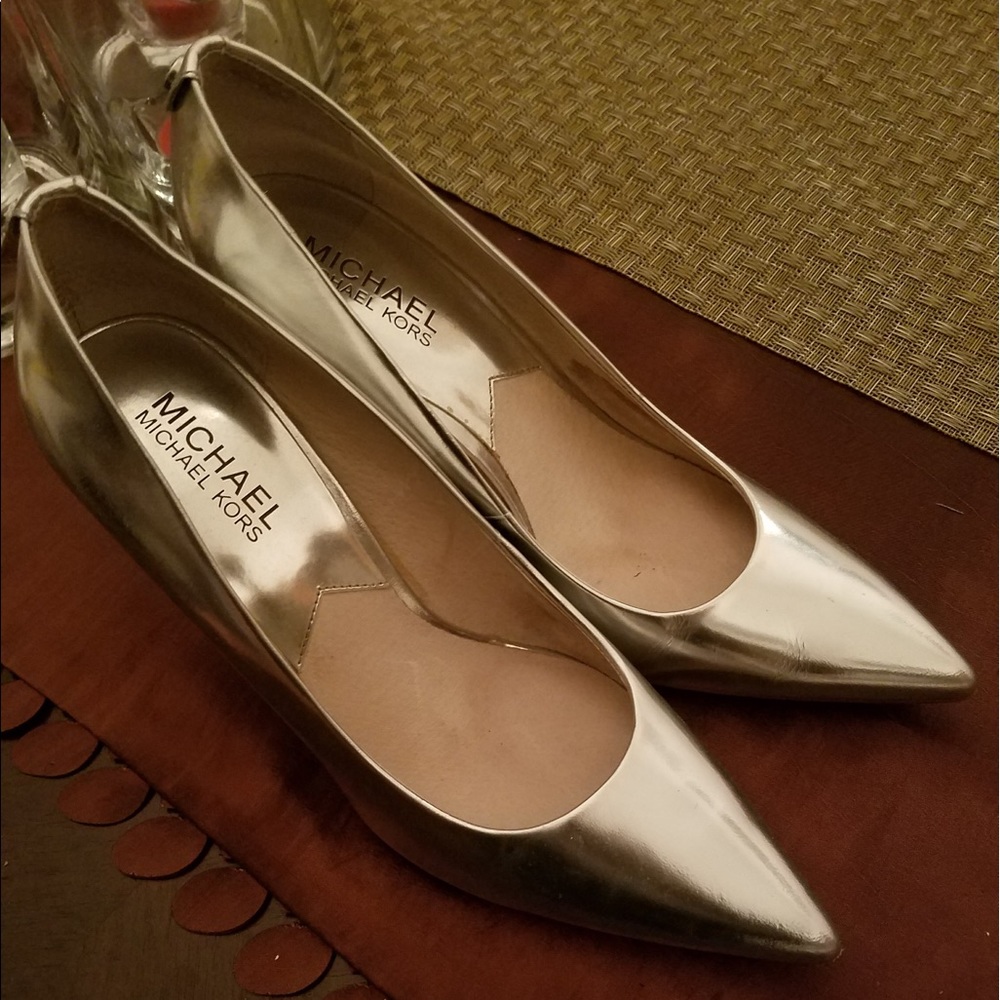 Michael Kors silver pumps
