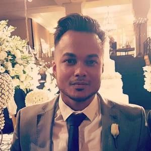 Meet your Posher, Kenis