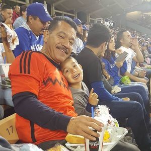 Meet your Posher, Efrain