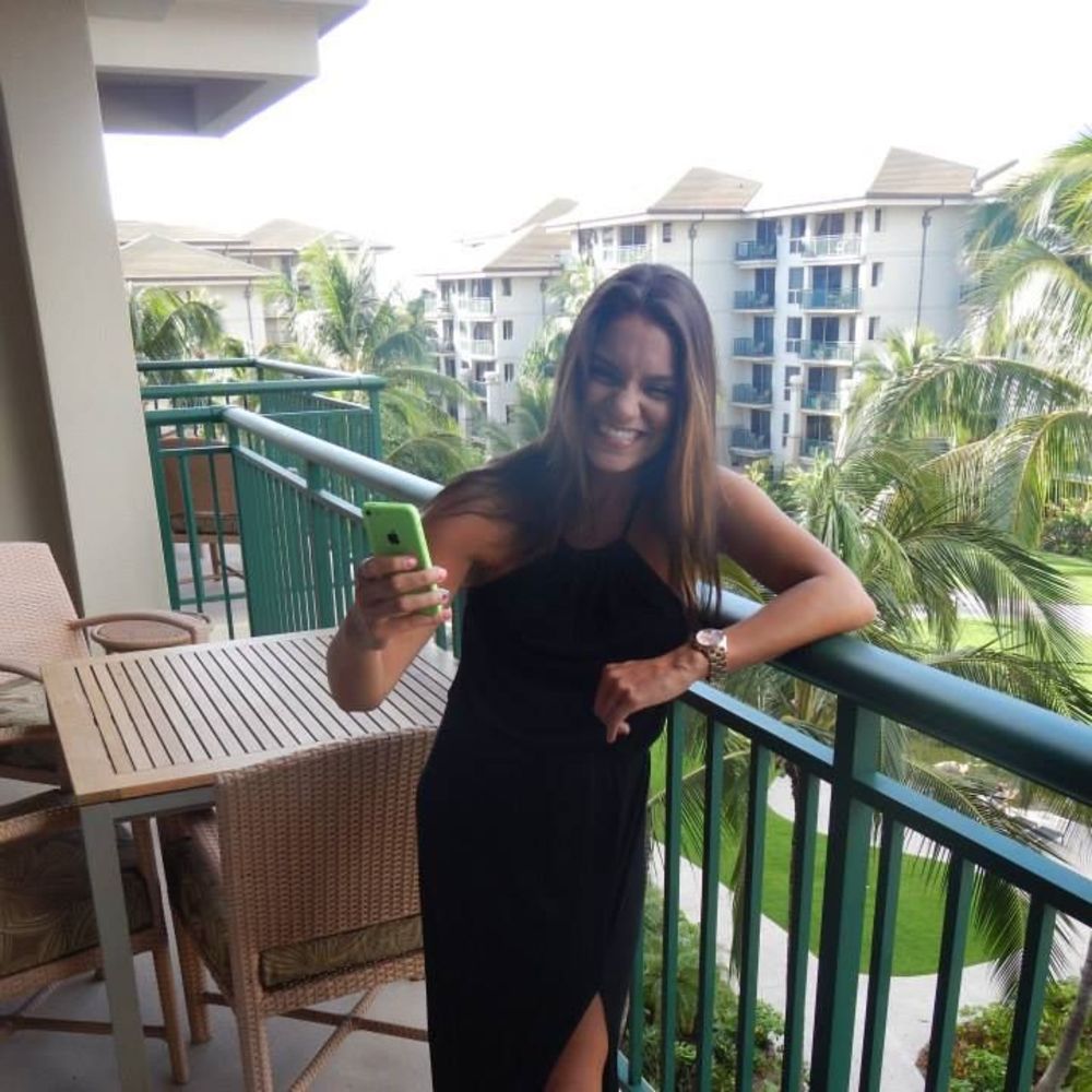 Meet your Posher, Mia