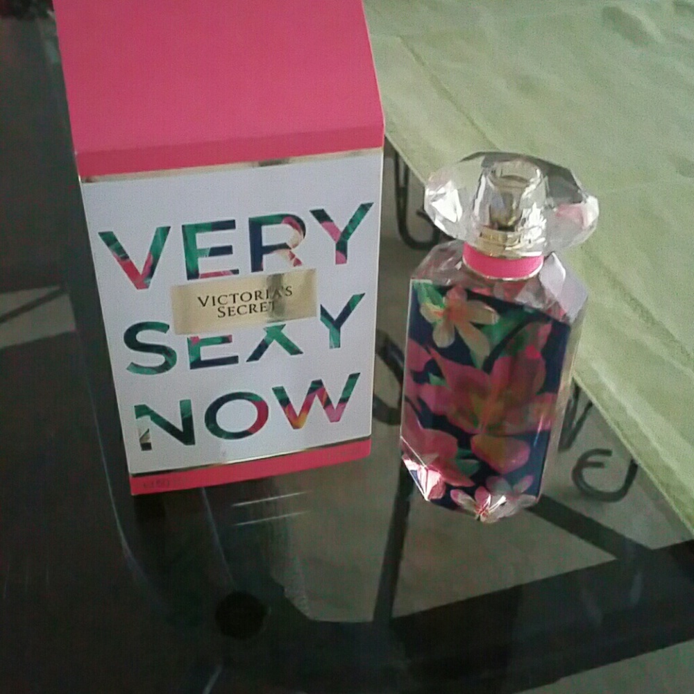Perfume summer scent tropical Guava