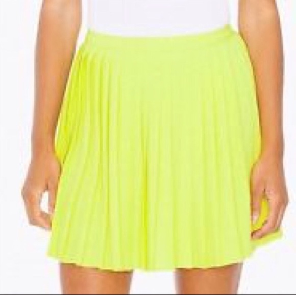 ❗️LAST CHANCE American Apparel Pleated Mini Skirt - Picture 2 of 4