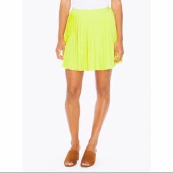 ❗️LAST CHANCE American Apparel Pleated Mini Skirt - Picture 3 of 4