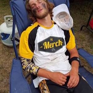 Meet your Posher, Dustin