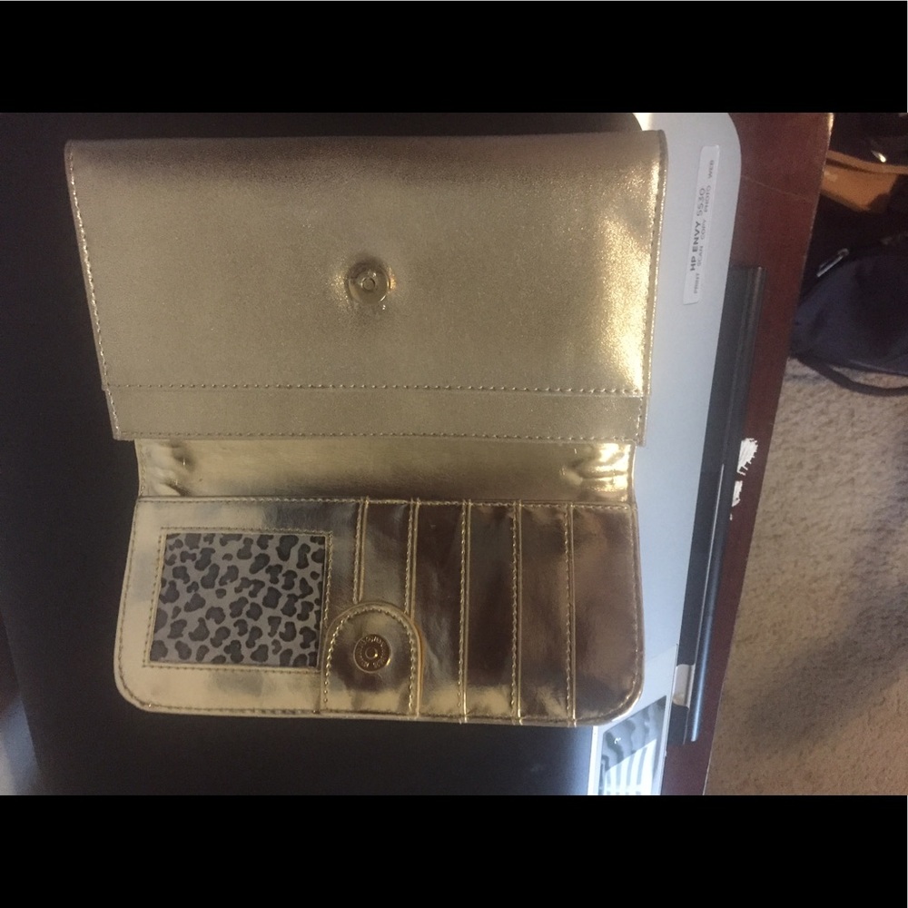Gold Wallet - Picture 2 of 2