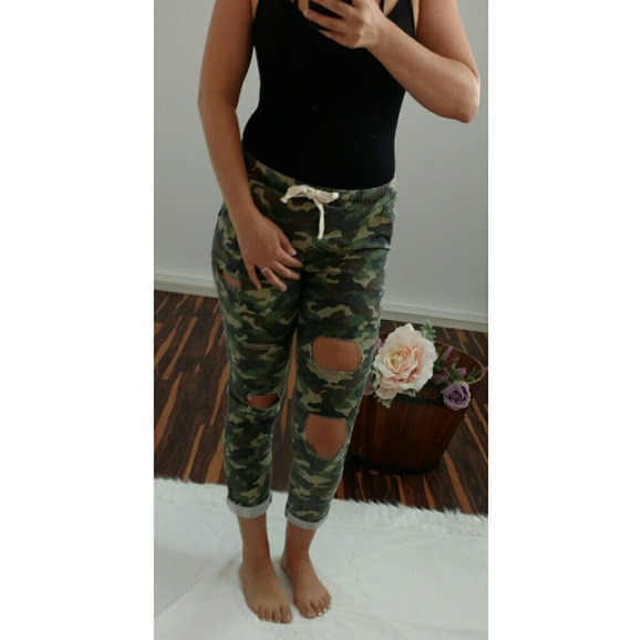 🌿CAMO JEAN PANT🌿 - Picture 5 of 8