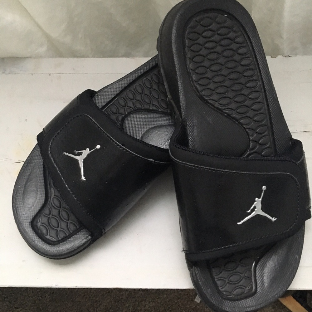 Size 5Y Jordan slide sandals