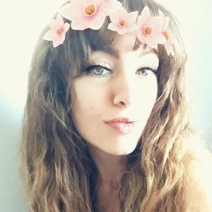 Meet your Posher, Mia