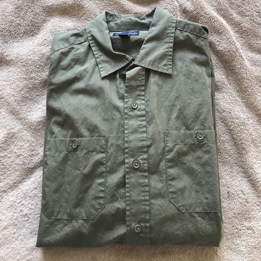 Men's long sleeved button up