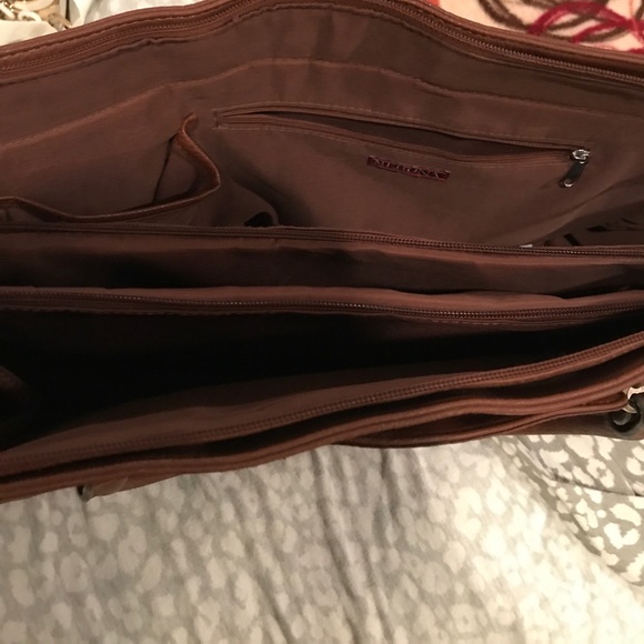 Merona hand bag - Picture 2 of 2