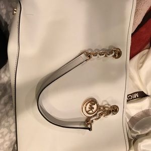 Mk purse beautiful white