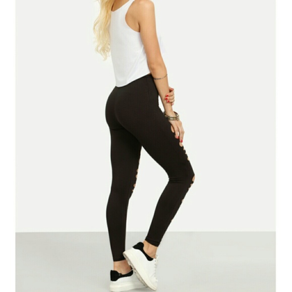 🚨LAST ONE🚨CLEARANCE 🚨 🌿BLACK LEGGINGS🌿 - Picture 4 of 5