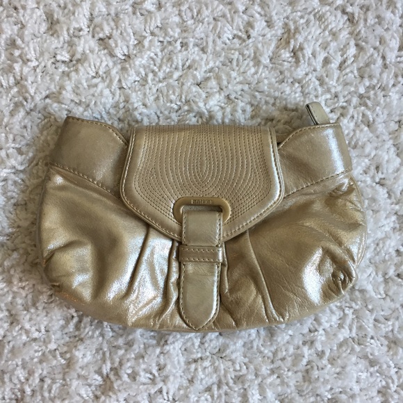 BOTKIER CHAMPAGNE GOLD MAGNETIC CLOSURE CLUTCH - Picture 1 of 5