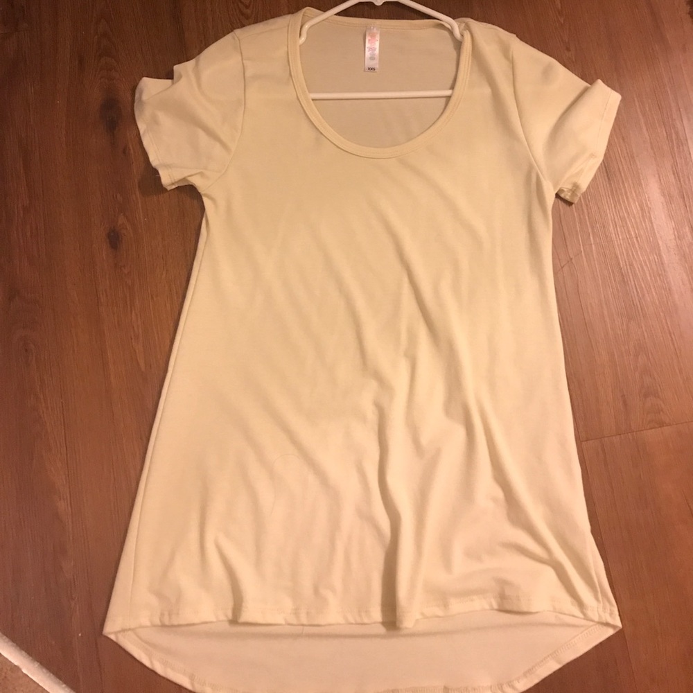 Lularoe Classic T (creme color)