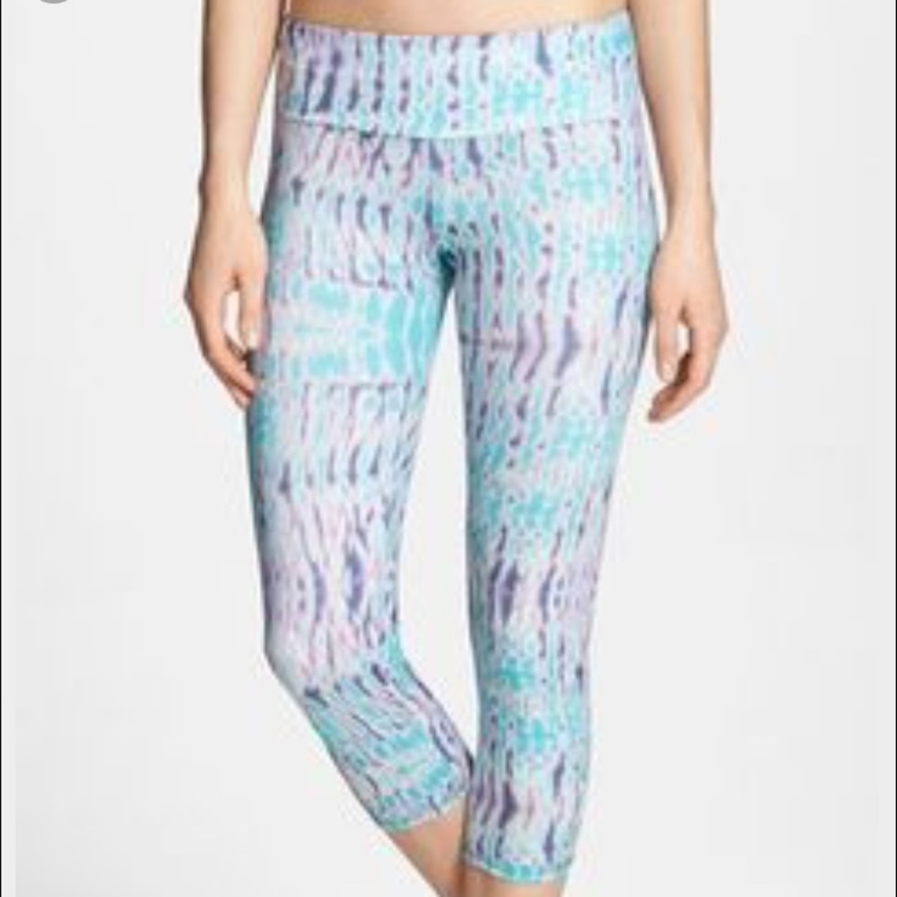 Onzie Capri Leggings