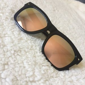 Rectangular cool mirrored sunnies 100UV protection