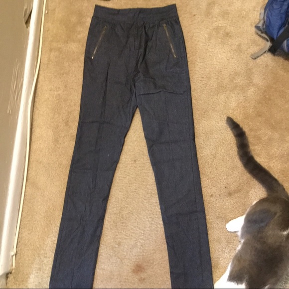 Tight Highrise Comfy pants - Picture 1 of 4