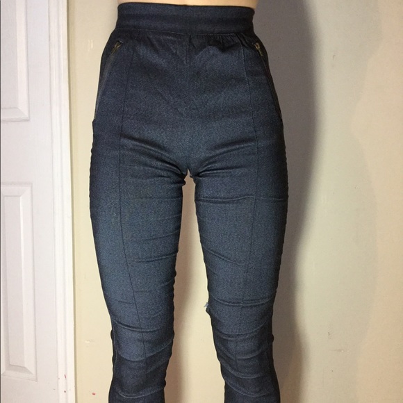 Tight Highrise Comfy pants - Picture 2 of 4
