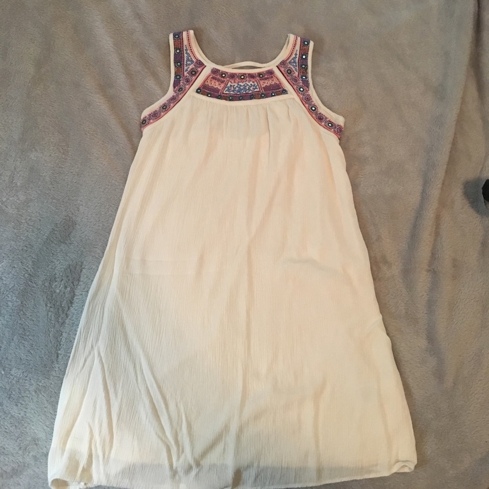 Sleeveless shift dress