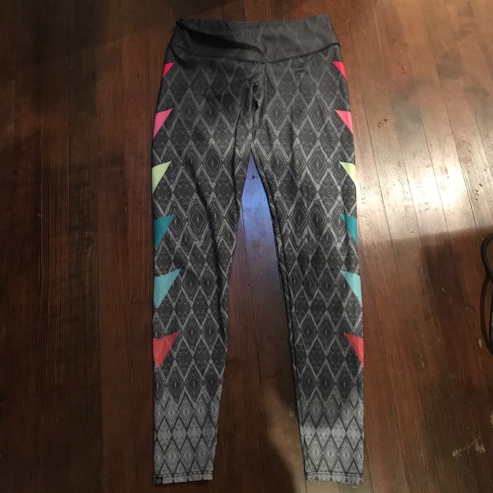 Onzie size M/L yoga pants