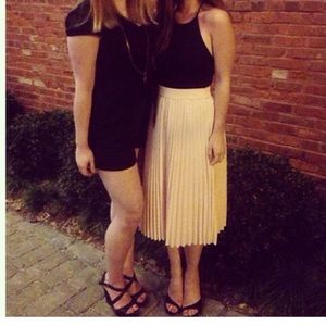 Knife pleated midi skirt