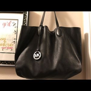 NWOT MICHAEL KORS MAE LARGE REVERSIBLE TOTE