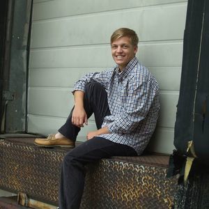 Meet your Posher, Logan