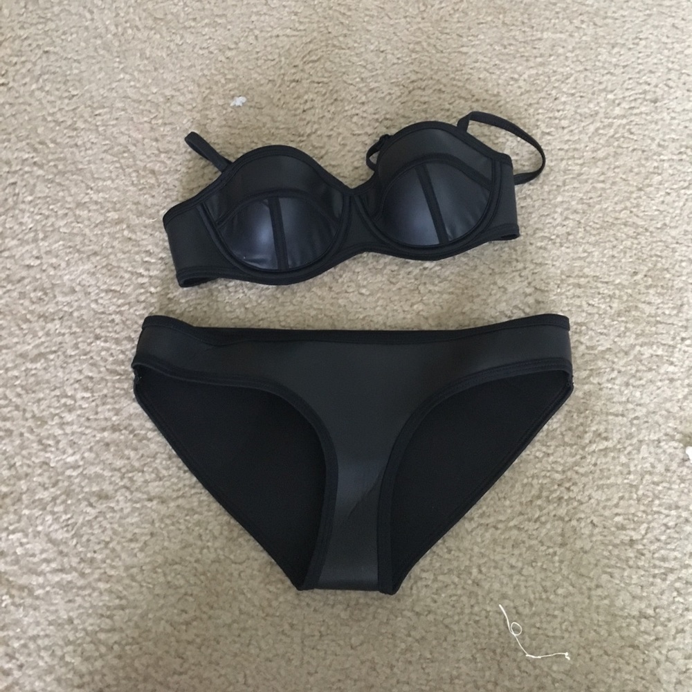 black triangl bikini