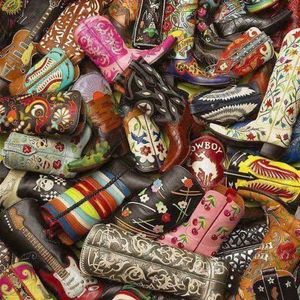 Meet your Posher, Mona