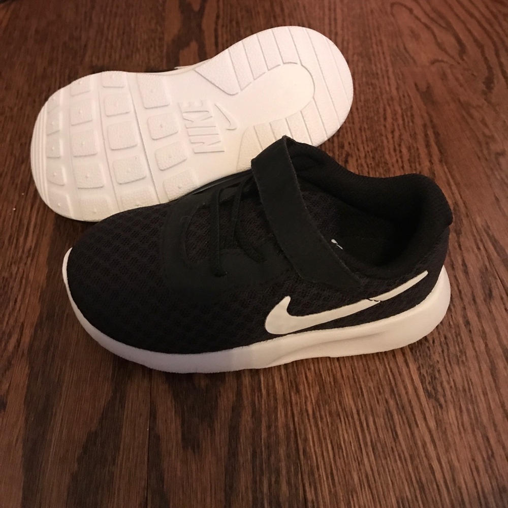 Kids nike sneakers