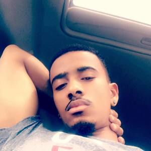 Meet your Posher, Derrick