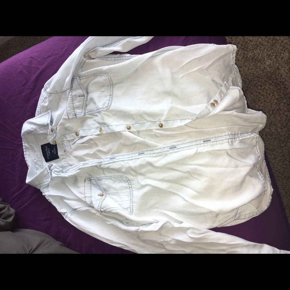 Light denim long sleeve shirt American Eagle