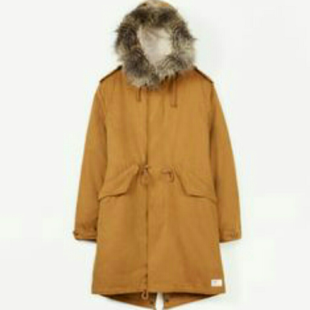Aritzia britannia parka, xxs, camel color