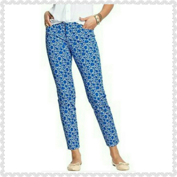 *Old Navy Pixie Ankle Flower Pants* - Picture 8 of 8