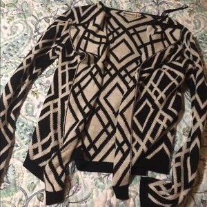 Versona cardigan size M